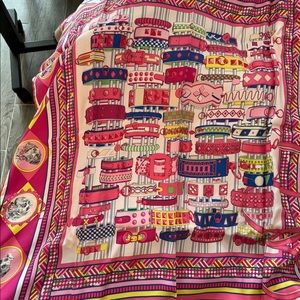 Hermès 90*90 silk scarves Dogs New with no tag (just tried on)